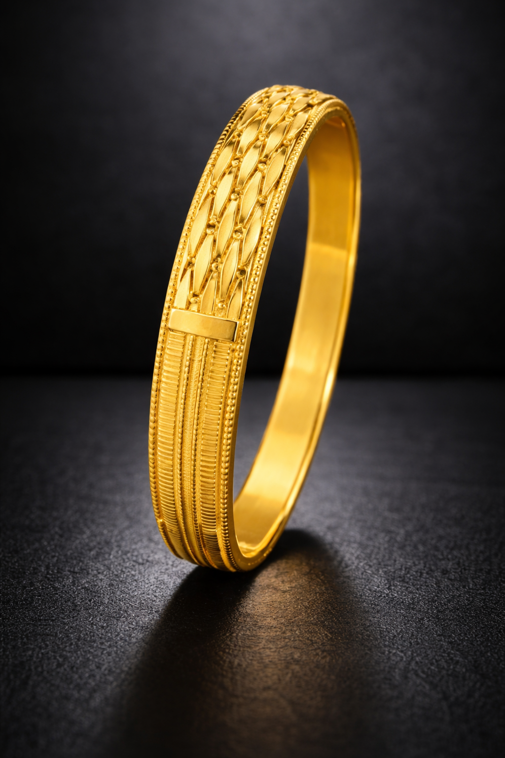 Regal Edge Gold Bracelet