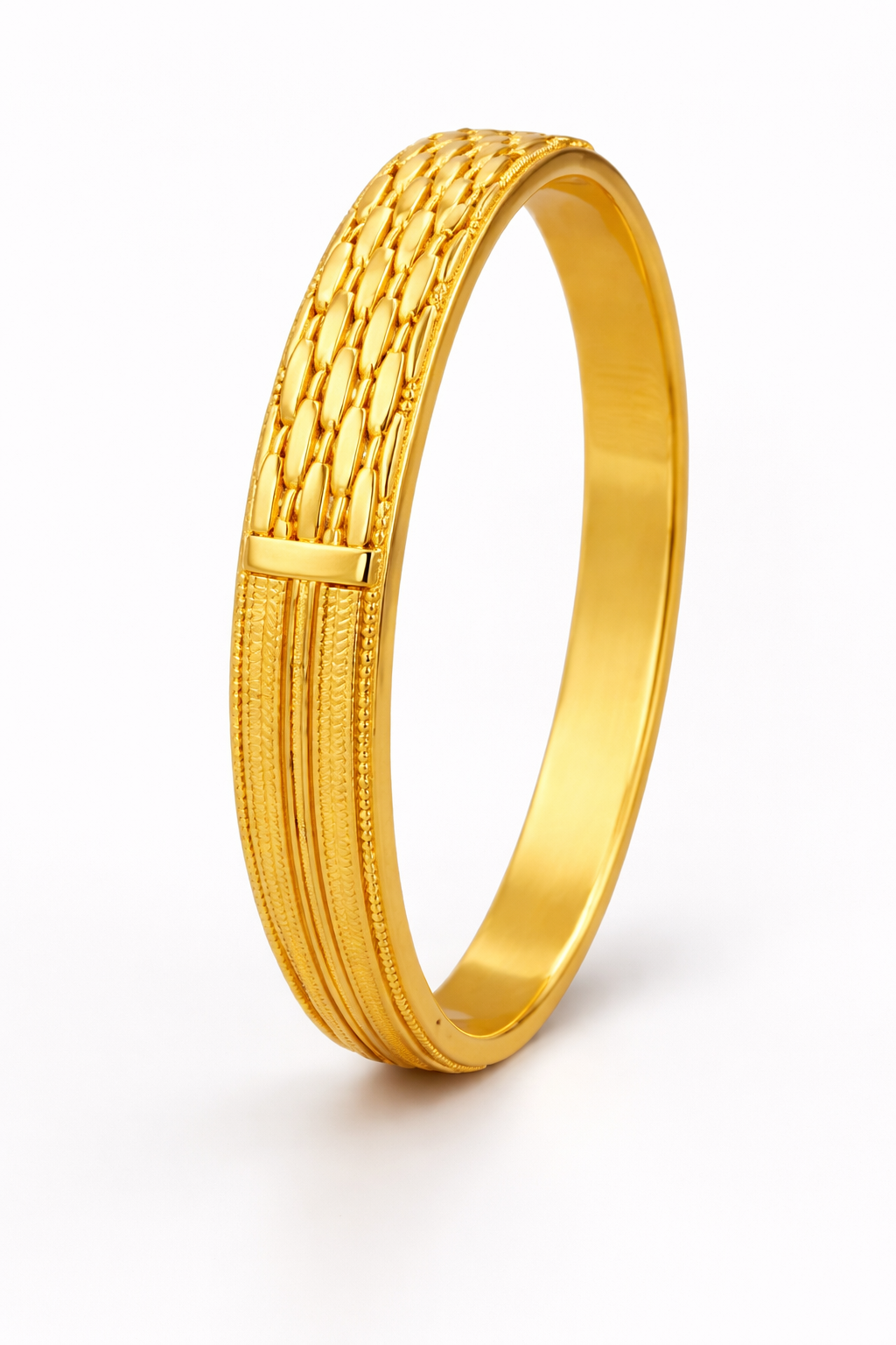 Regal Edge Gold Bracelet