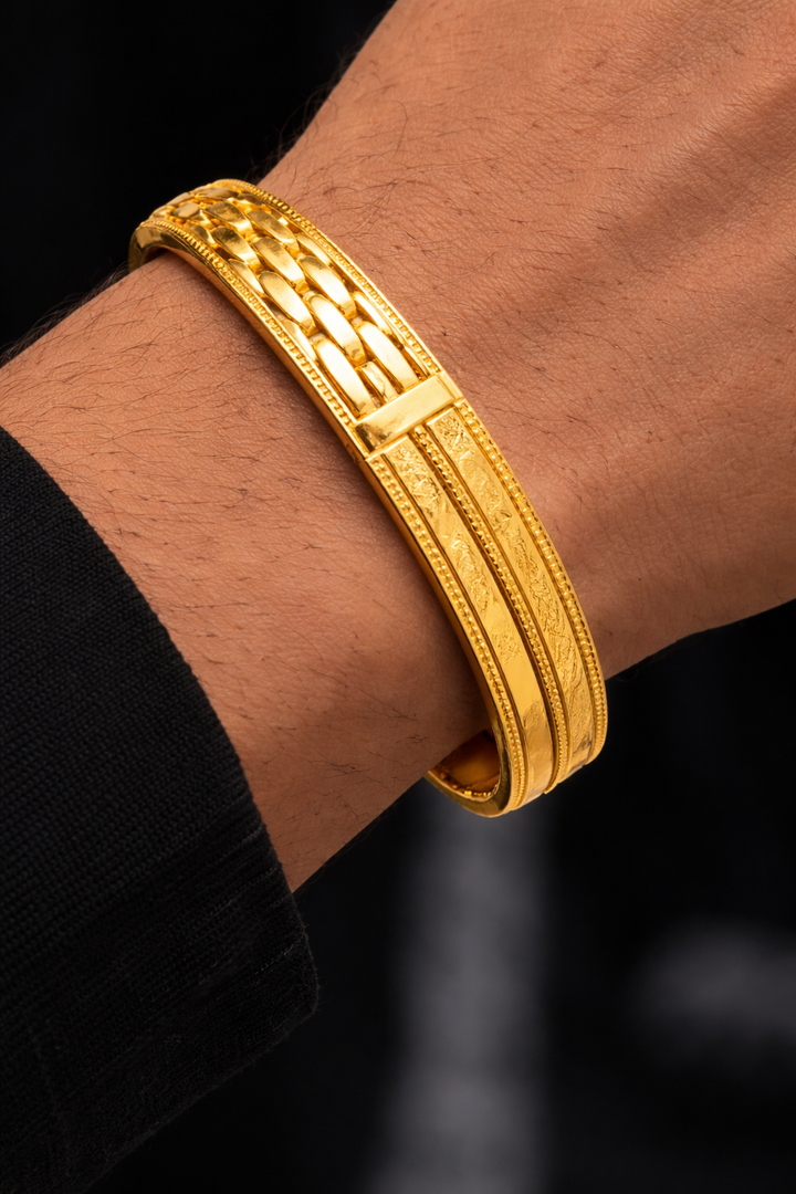 Regal Edge Gold Bracelet