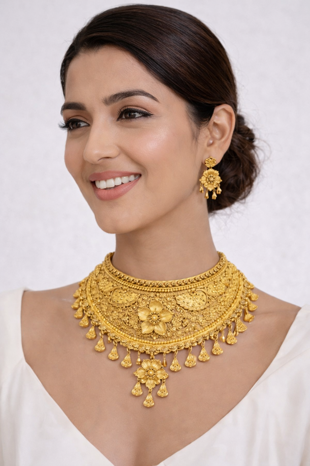Elegant Floral paper Gold Choker Necklace Set