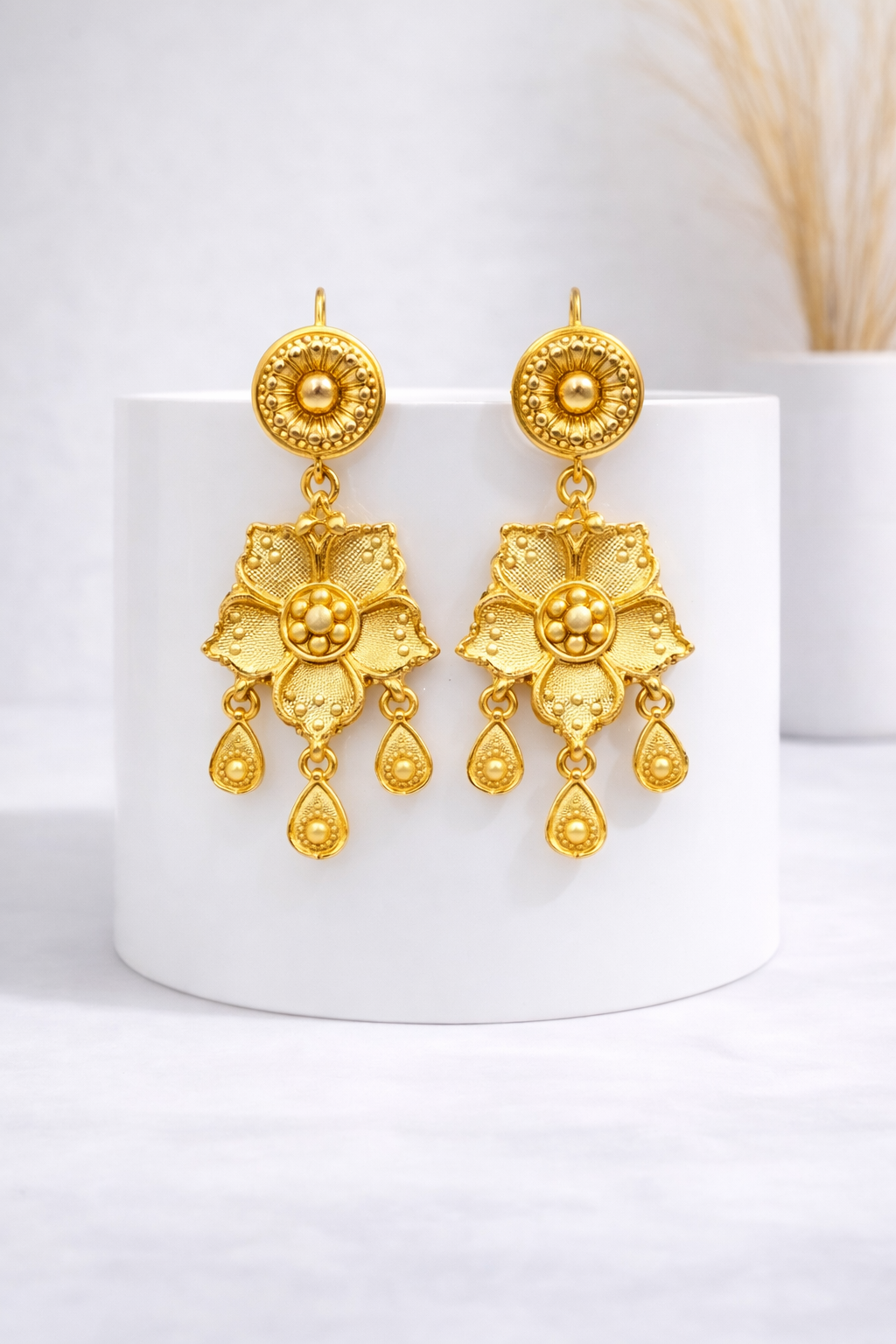 Elegant Floral paper Gold Choker Necklace Set